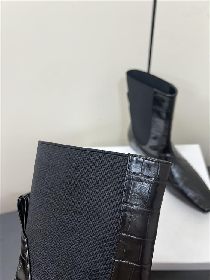 20251128174314501 370